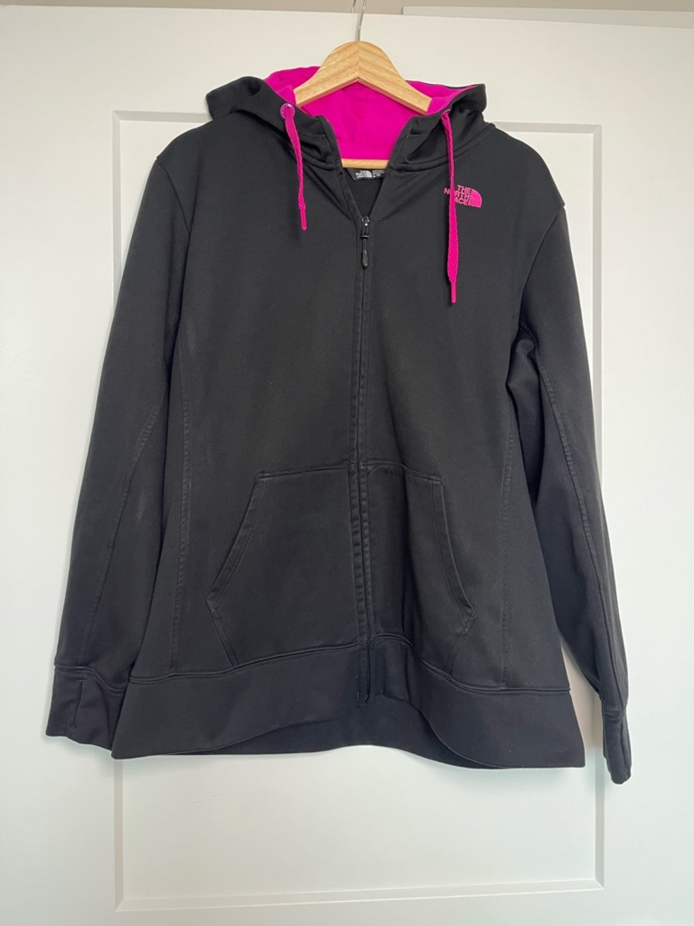 The North Face Womens XL Black Full Zip Hoodie Pink Logo Thumbholes Athleisure